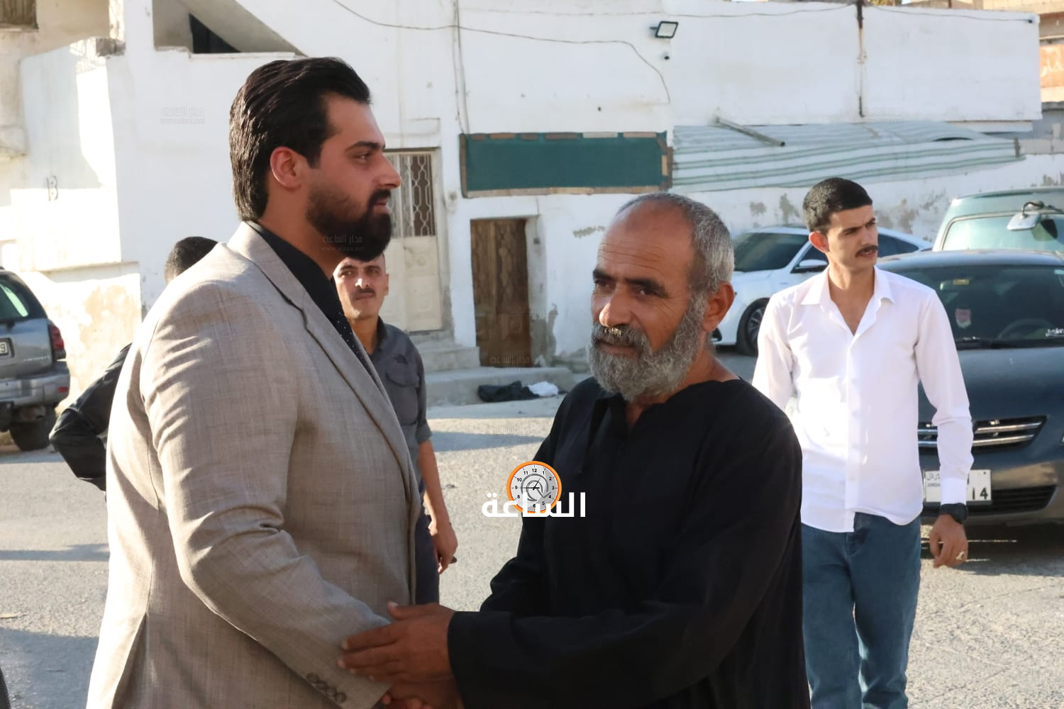 Madar Al-Saa Images 0.8321323064392799