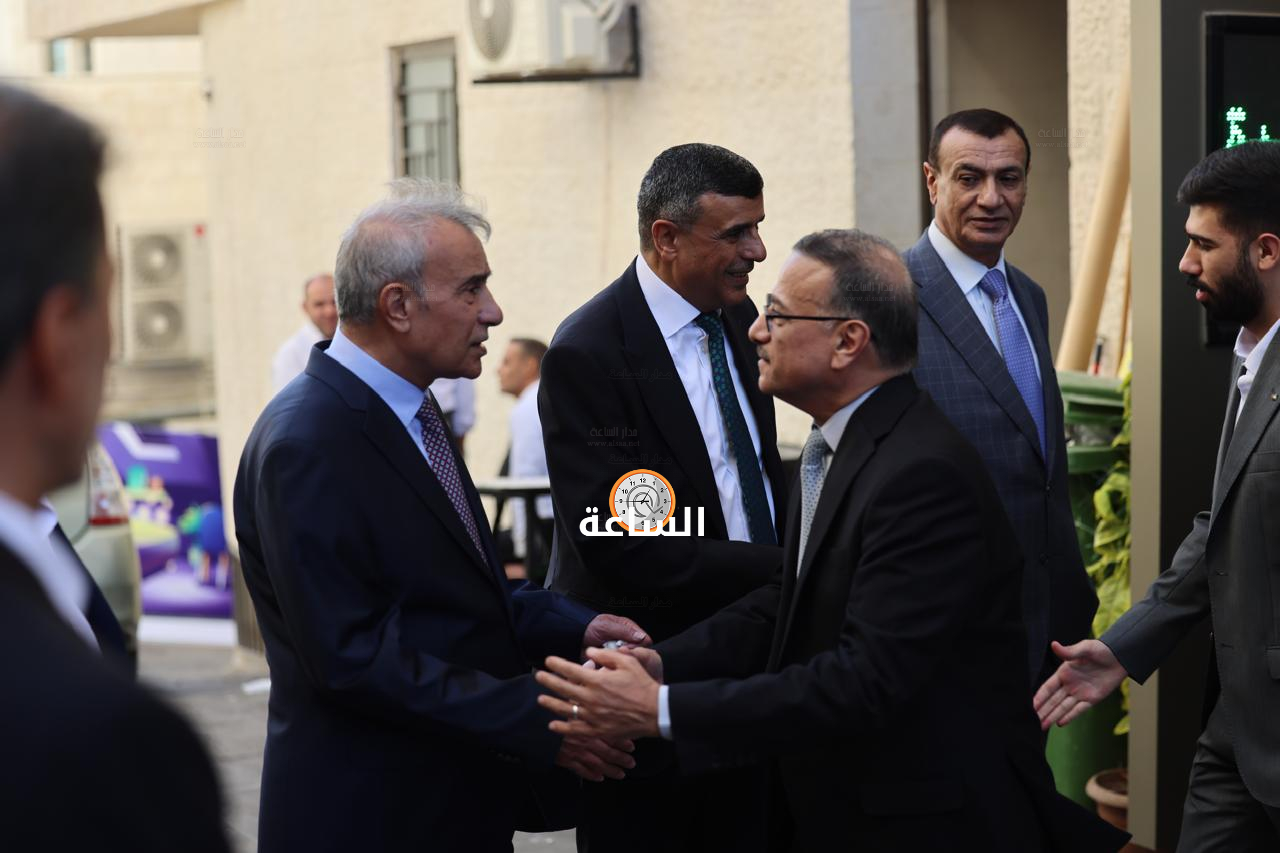 Madar Al-Saa Images 0.9090347638819725