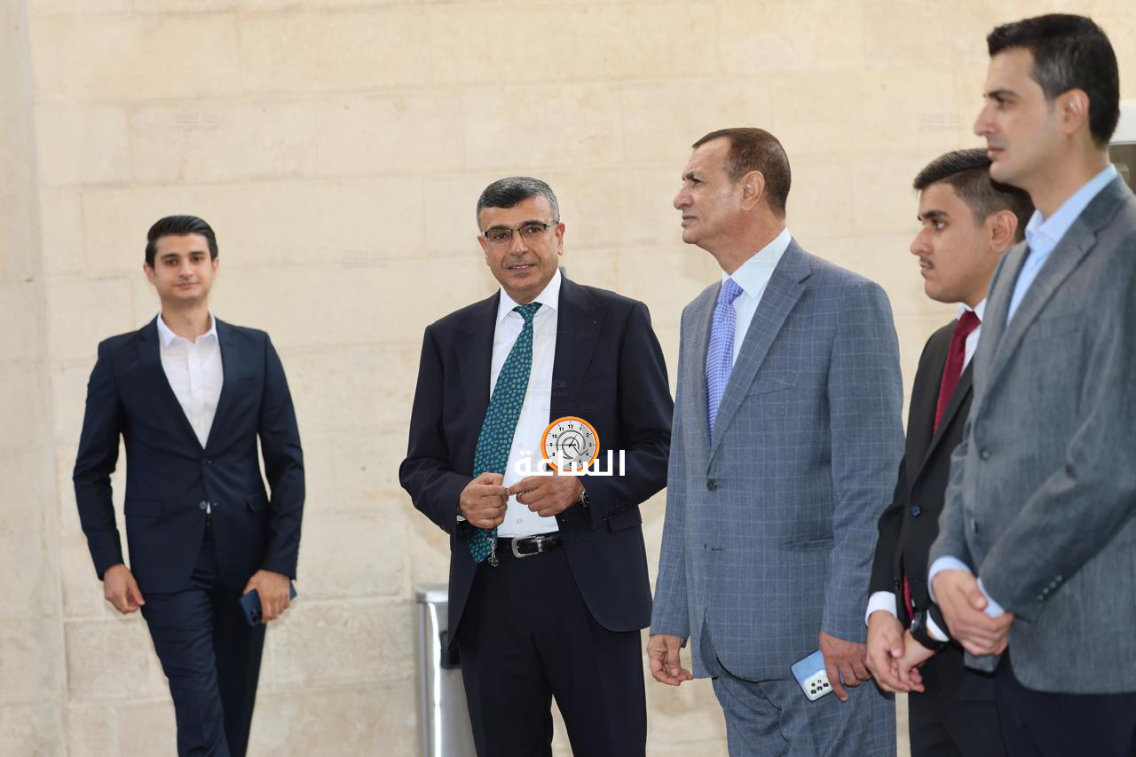 Madar Al-Saa Images 0.3297430359885182