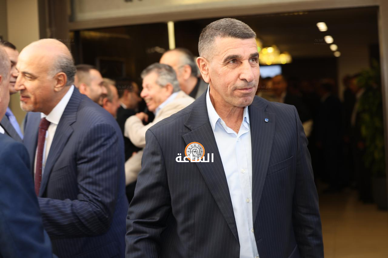 Madar Al-Saa Images 0.004170597895408856