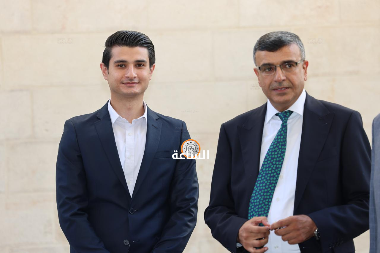 Madar Al-Saa Images 0.30361772155679323