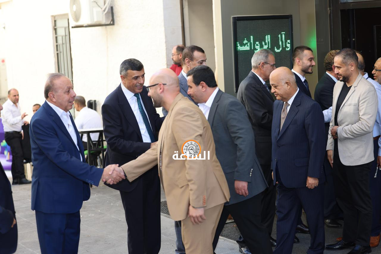 Madar Al-Saa Images 0.7598560682785699