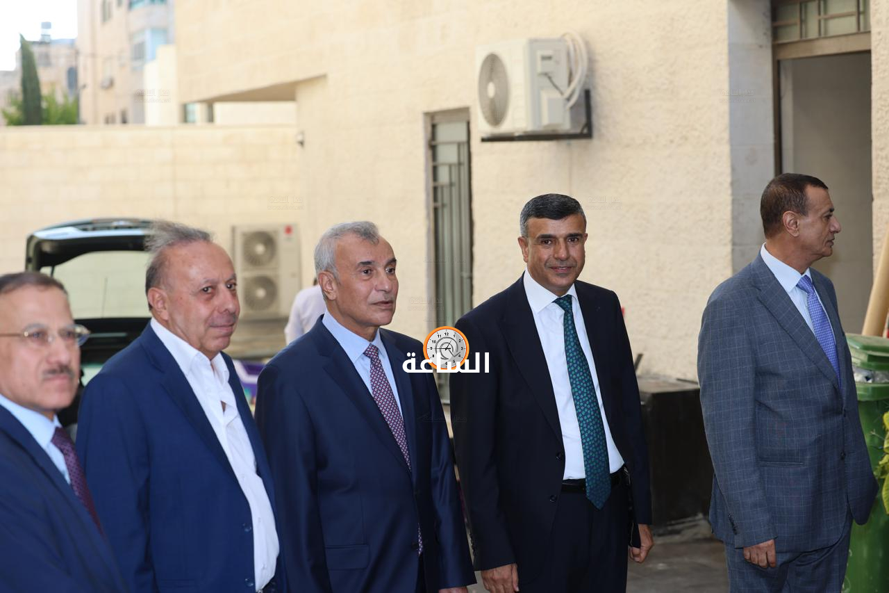 Madar Al-Saa Images 0.40998776372491375