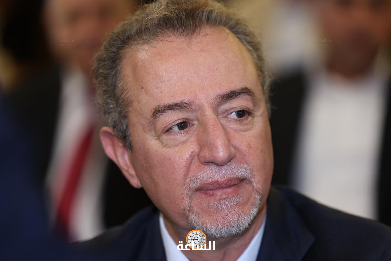 Madar Al-Saa Images 0.807092850512434