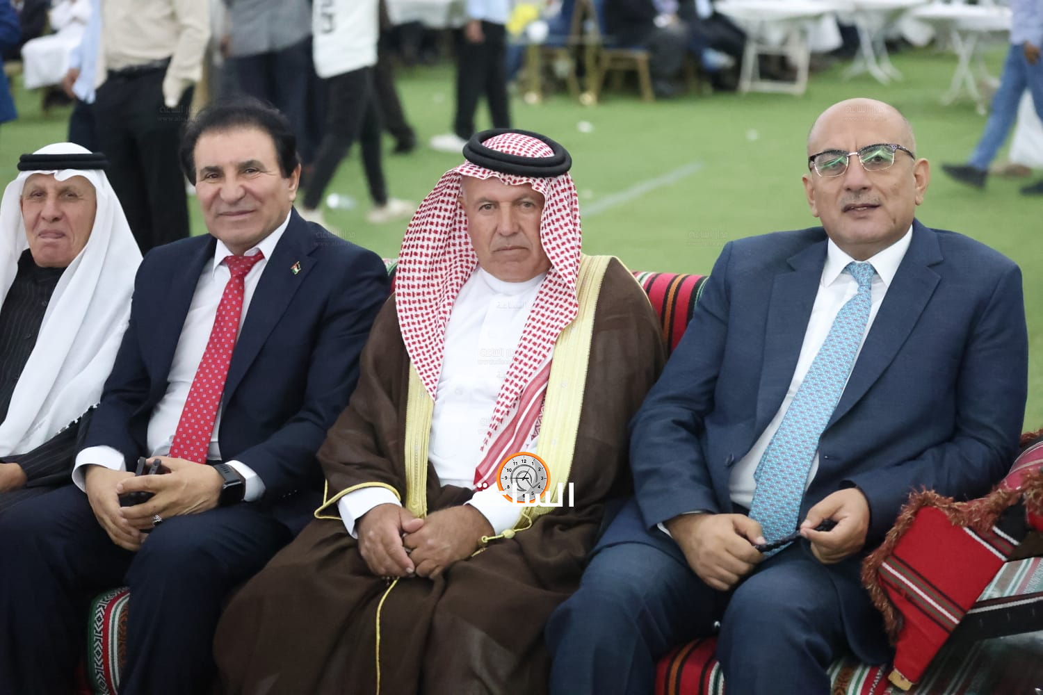 Madar Al-Saa Images 0.47968149087377265