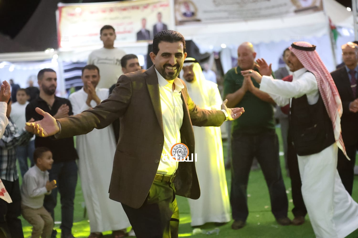 Madar Al-Saa Images 0.8843189901957609