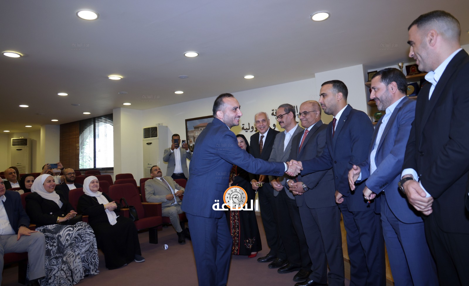 Madar Al-Saa Images 0.8825968623893883