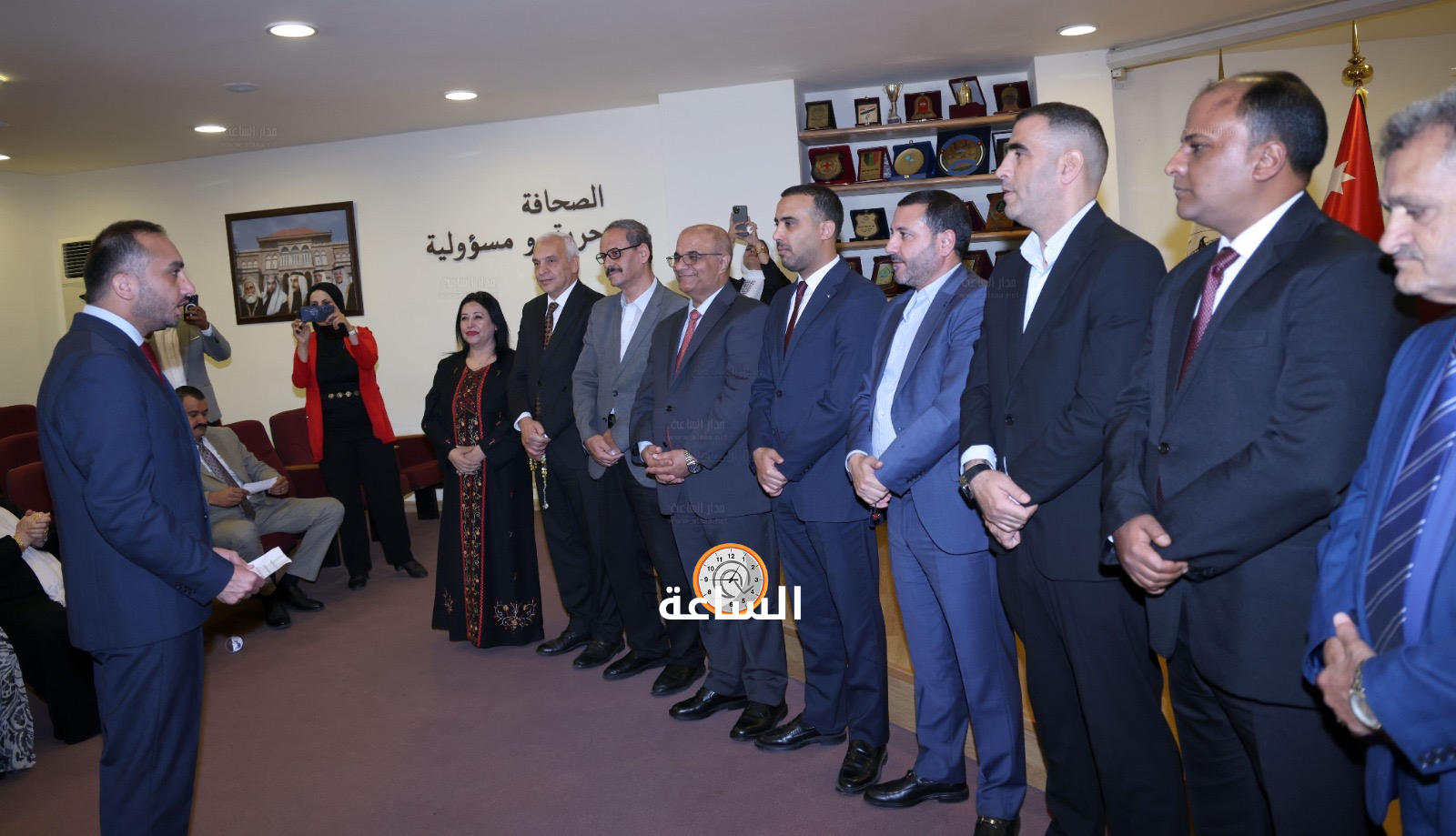 Madar Al-Saa Images 0.3186161987841314