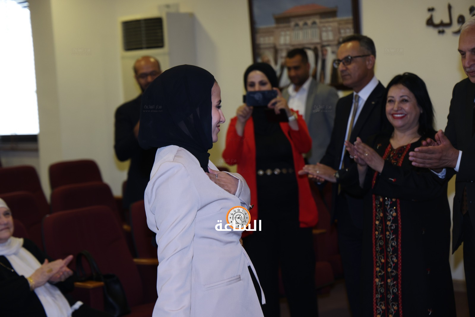 Madar Al-Saa Images 0.41161784723495753