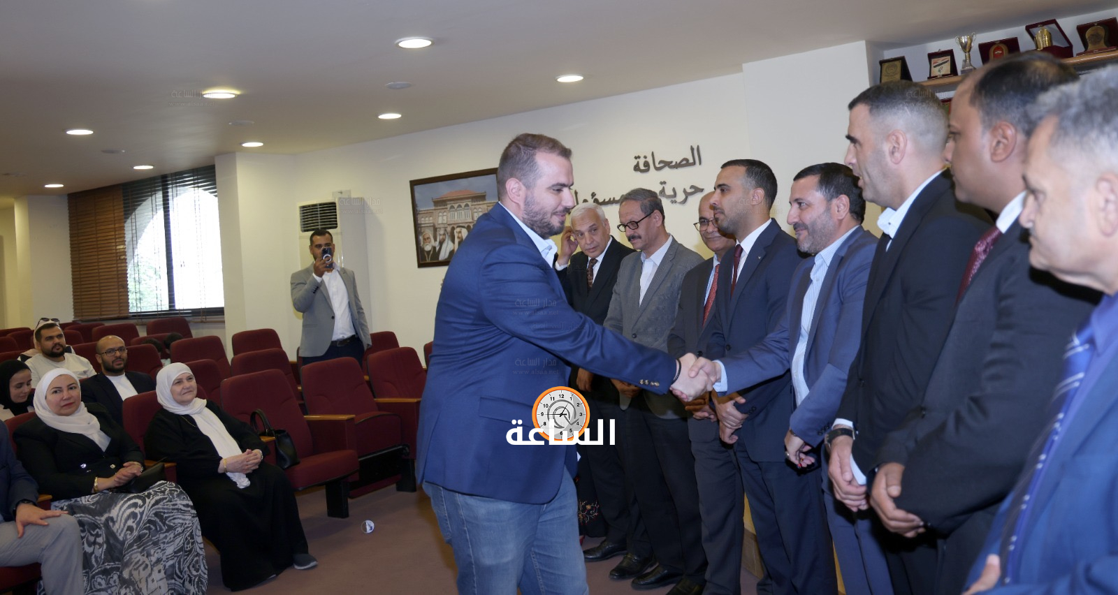 Madar Al-Saa Images 0.14450093785017215