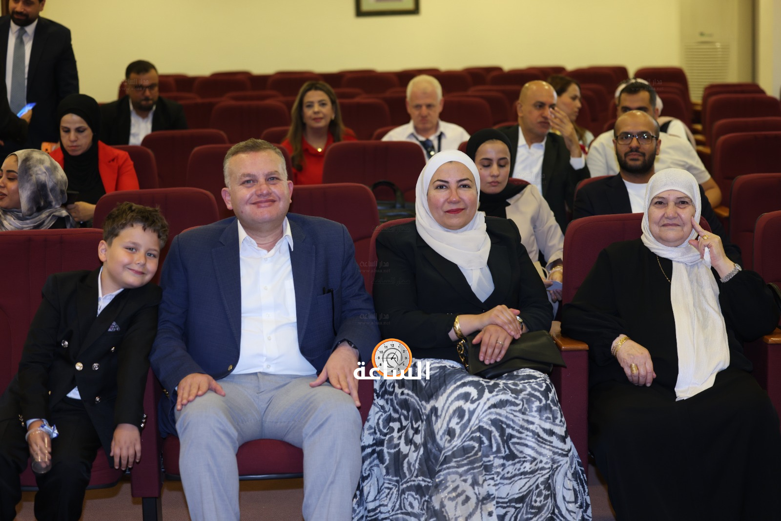 Madar Al-Saa Images 0.8130117501328674