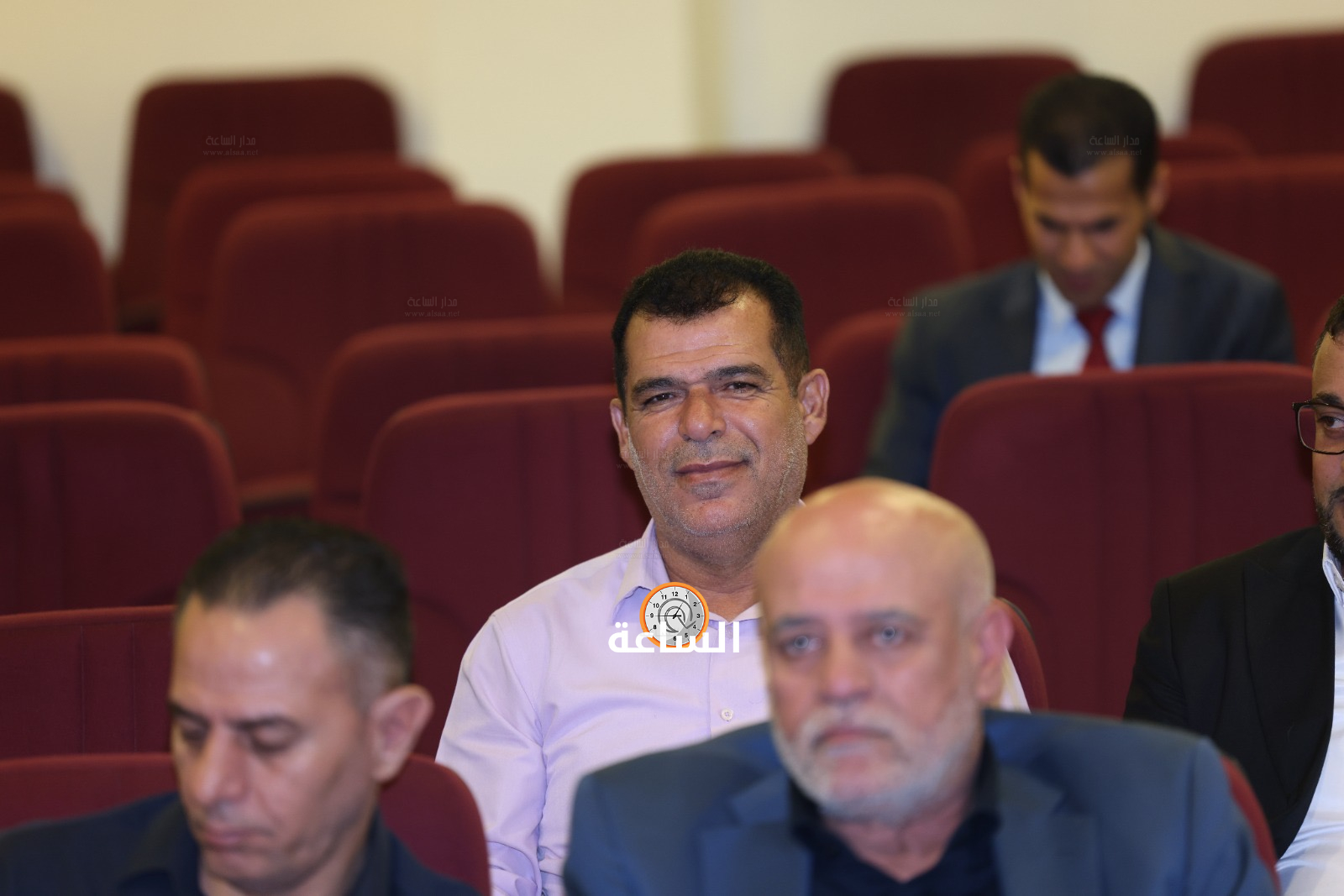 Madar Al-Saa Images 0.8123387912659724