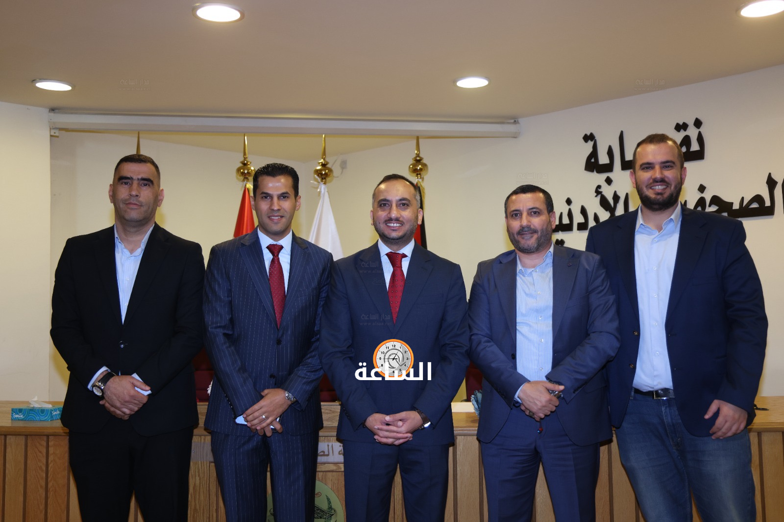 Madar Al-Saa Images 0.37662252768779936