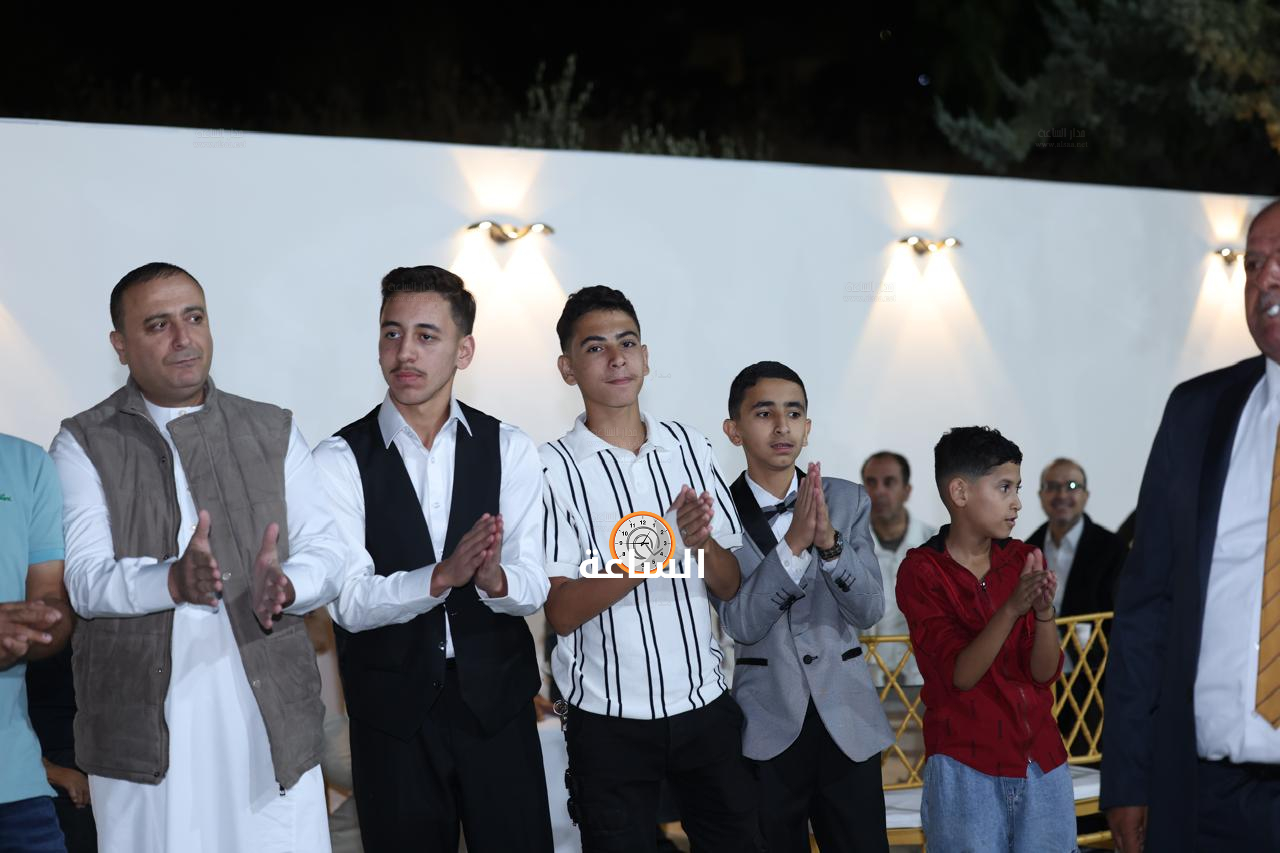 Madar Al-Saa Images 0.9746952352230127