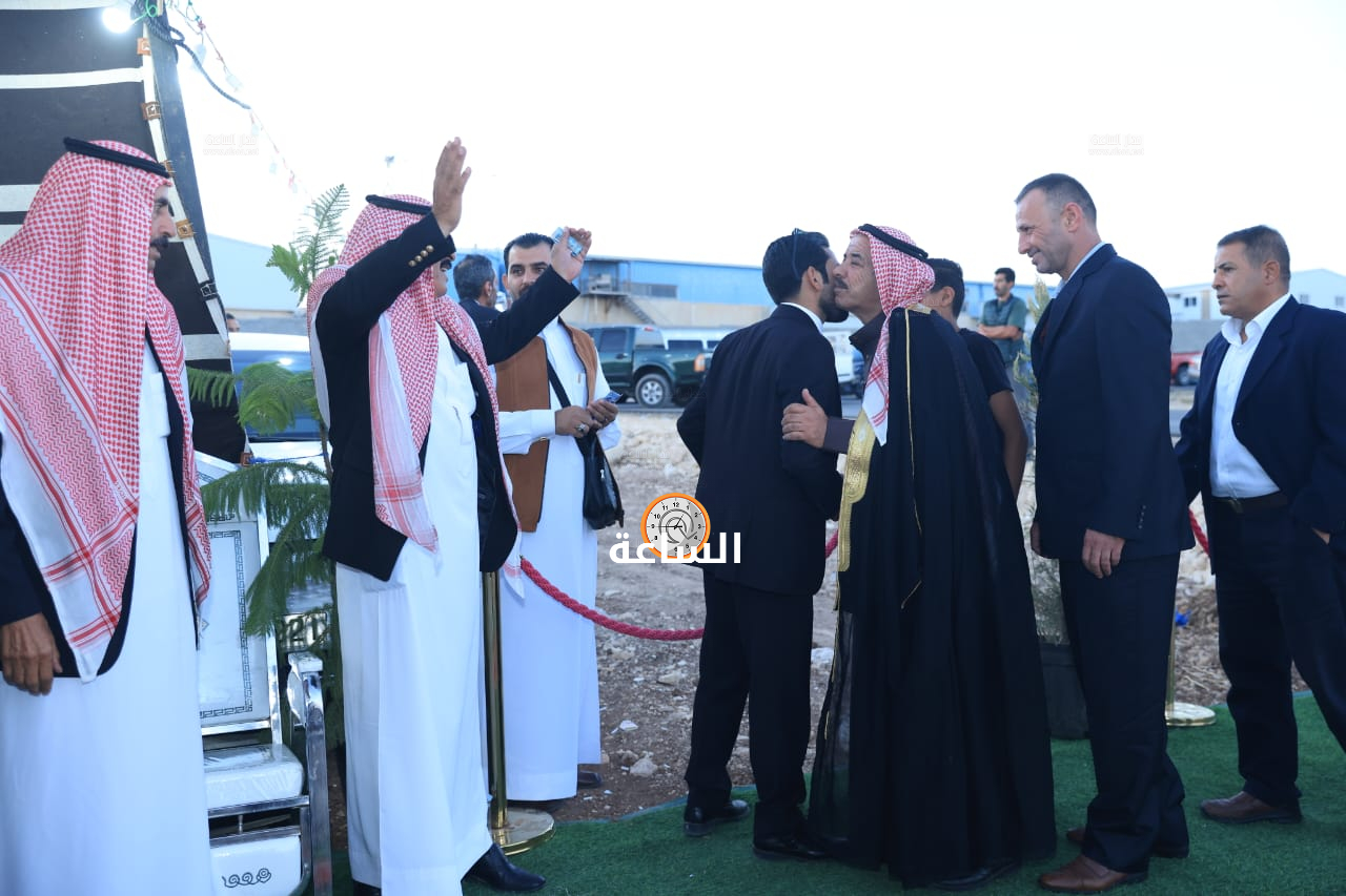 Madar Al-Saa Images 0.37429438726826525