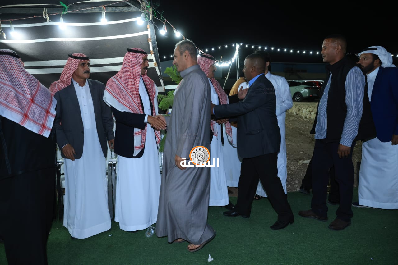 Madar Al-Saa Images 0.12232223520482555