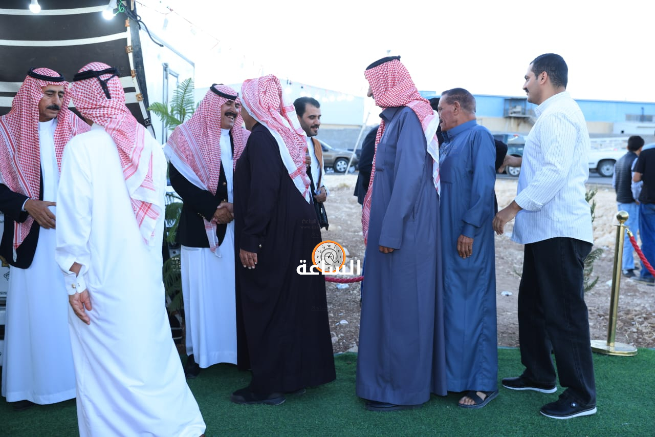 Madar Al-Saa Images 0.535776386768041