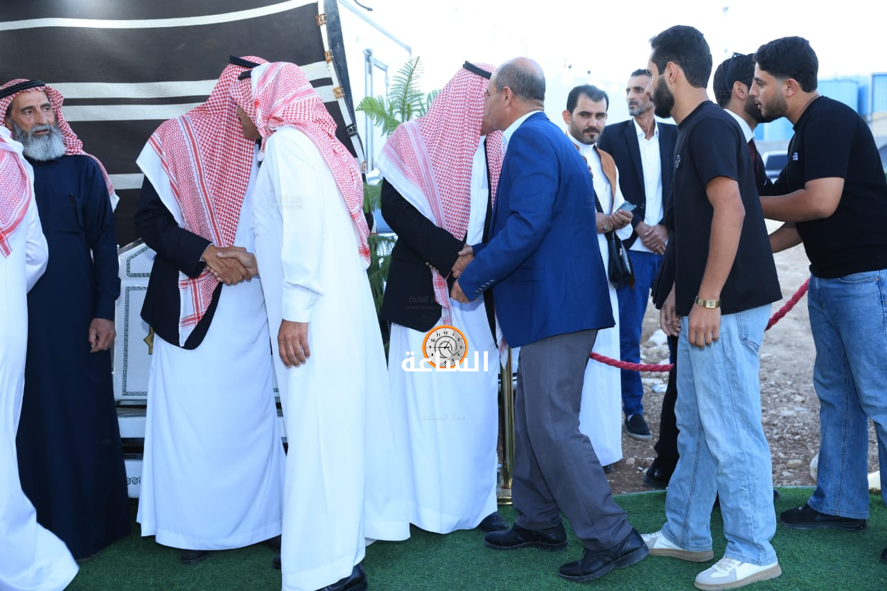 Madar Al-Saa Images 0.7676137460773773