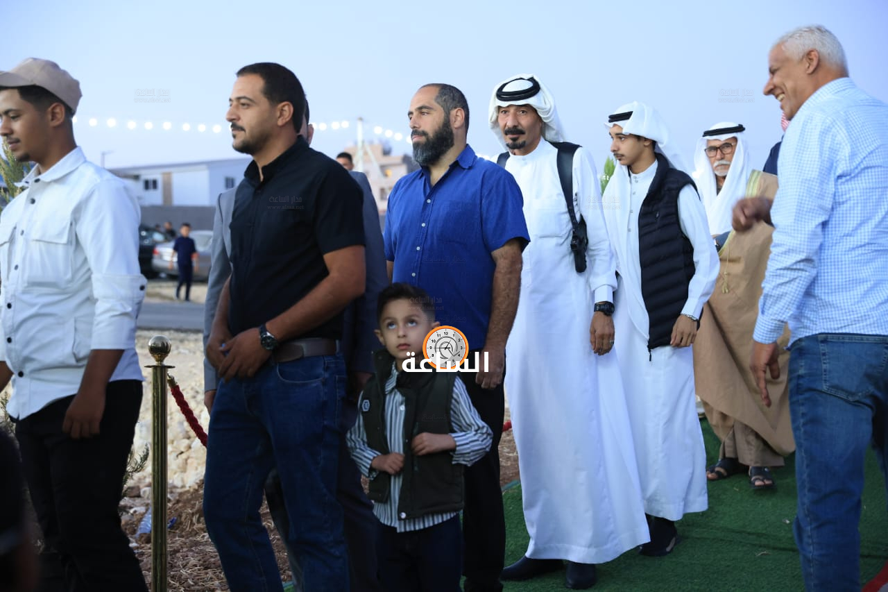 Madar Al-Saa Images 0.3801503689881205