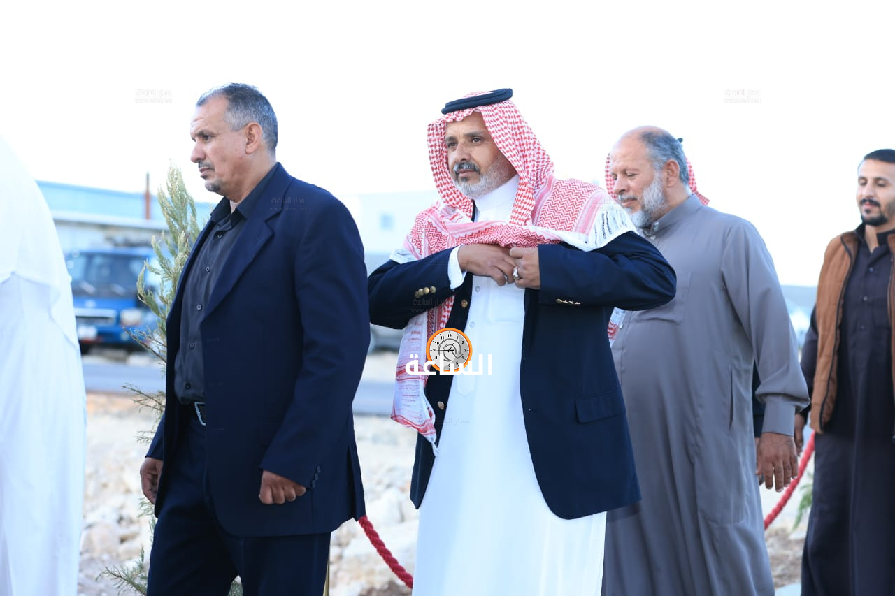 Madar Al-Saa Images 0.8795478184324754