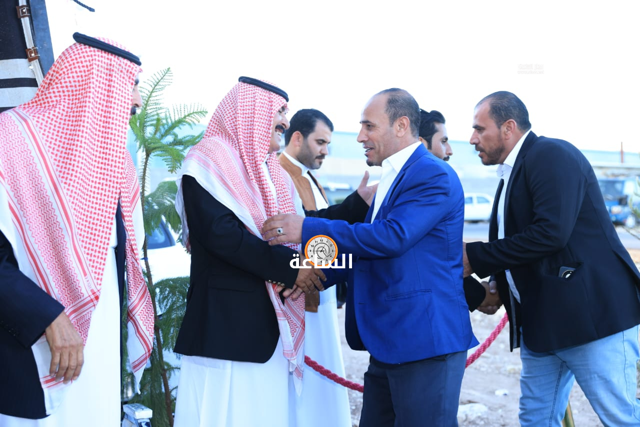 Madar Al-Saa Images 0.9917047592054551
