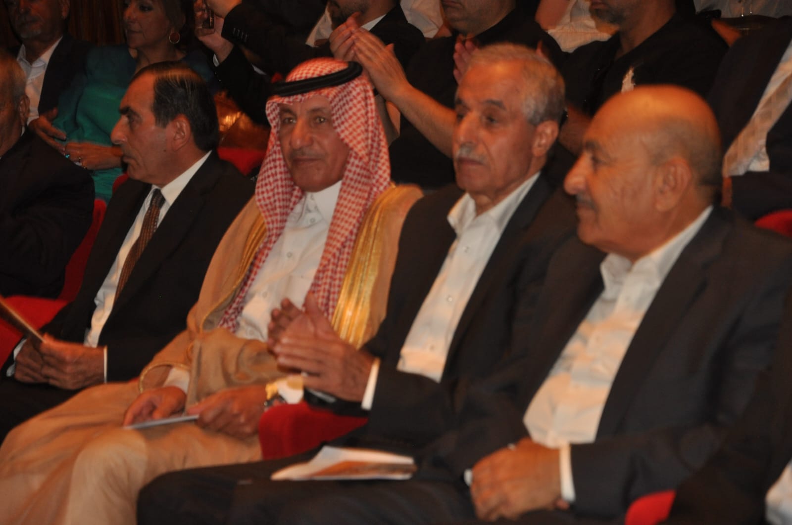 Madar Al-Saa Images 0.8881339381694611