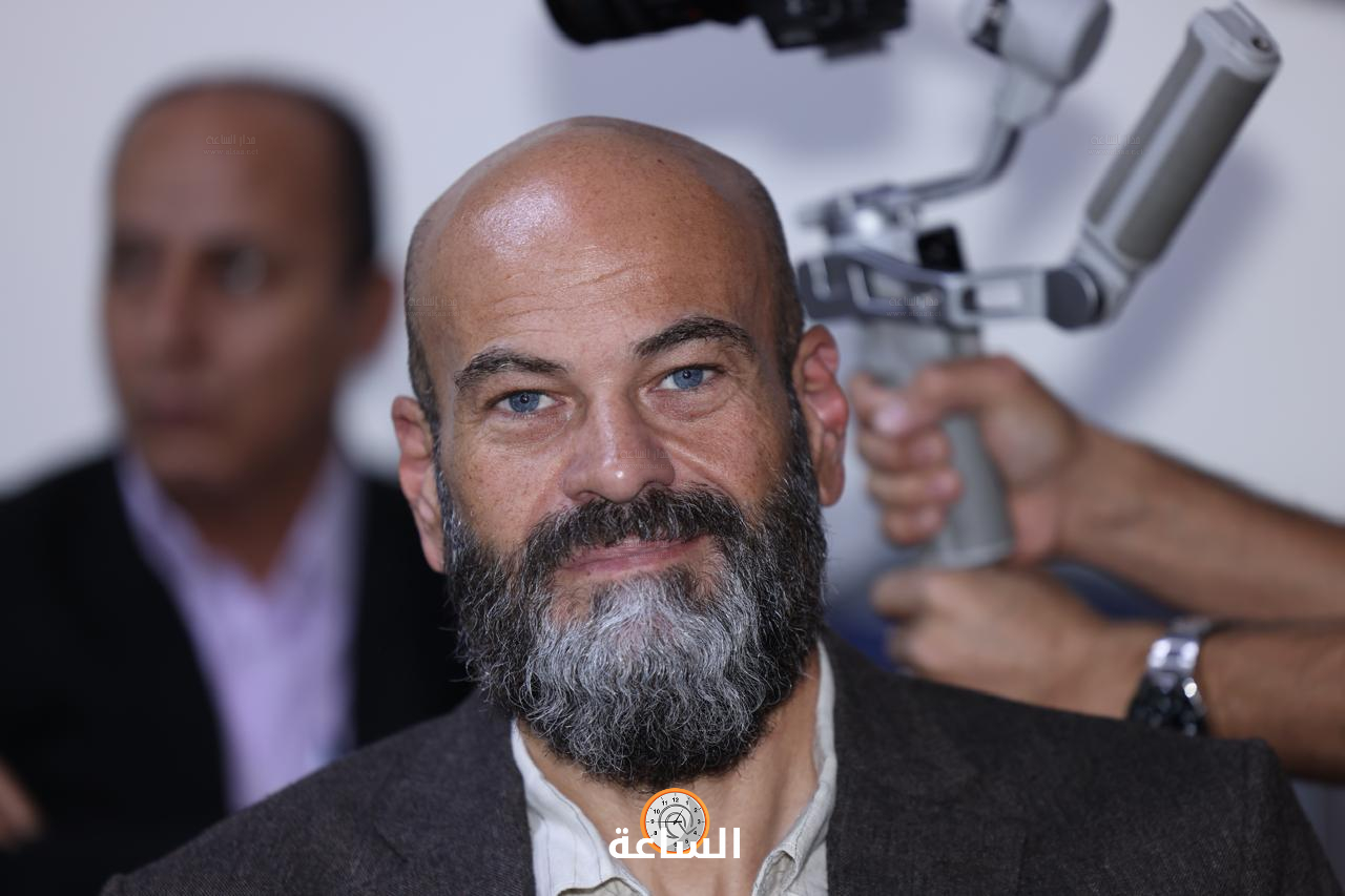 Madar Al-Saa Images 0.2039437415012455