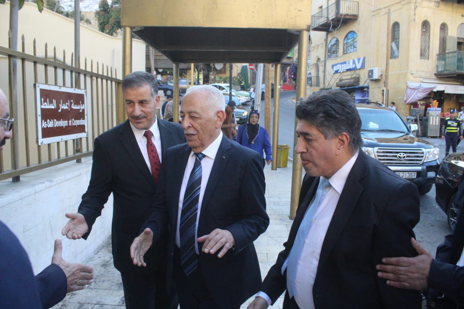 Madar Al-Saa Images 0.42838881651411076