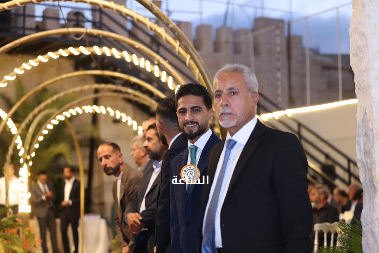 Madar Al-Saa Images 0.35125656366563396