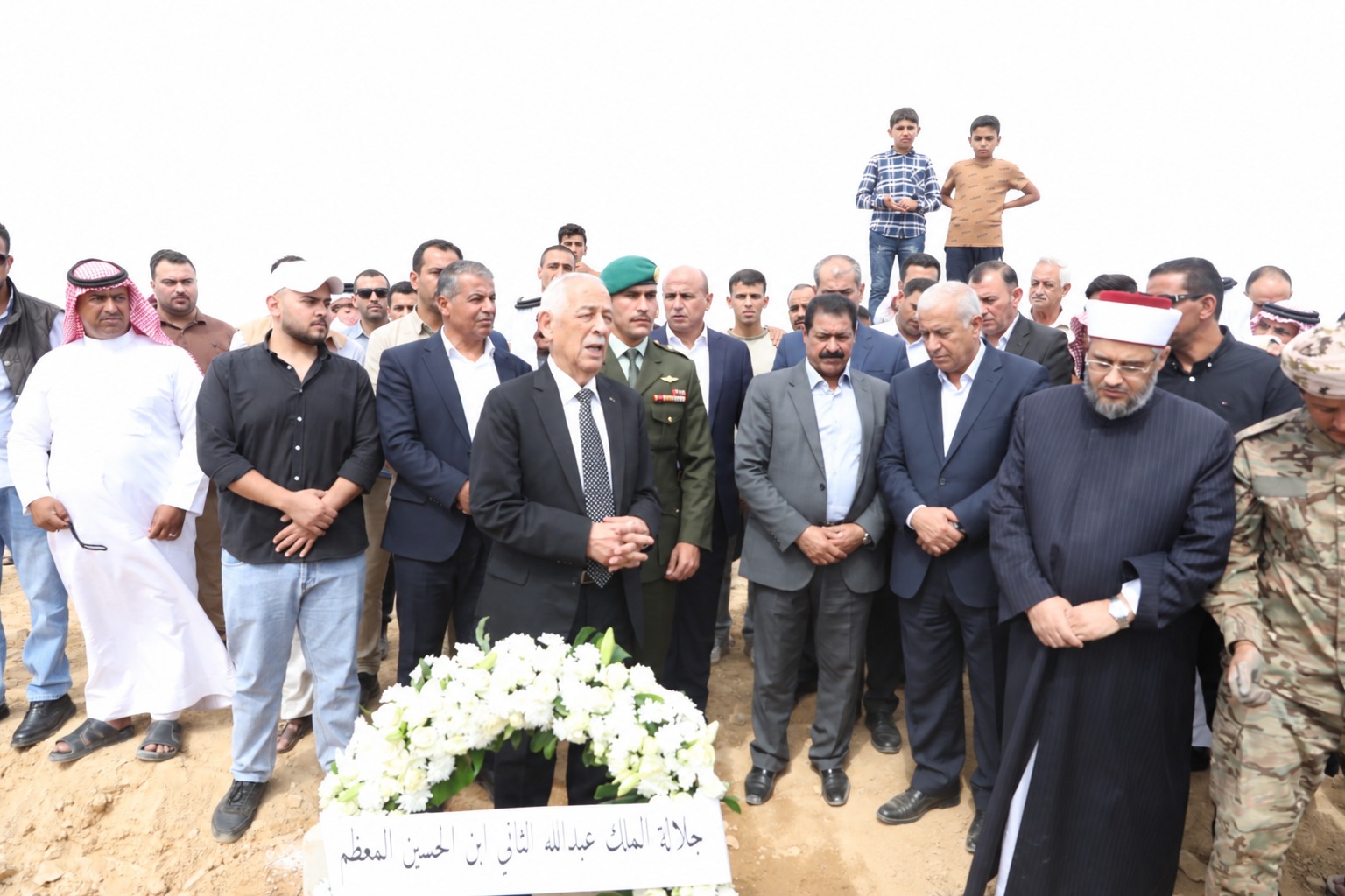 Madar Al-Saa Images 0.3927053816849182