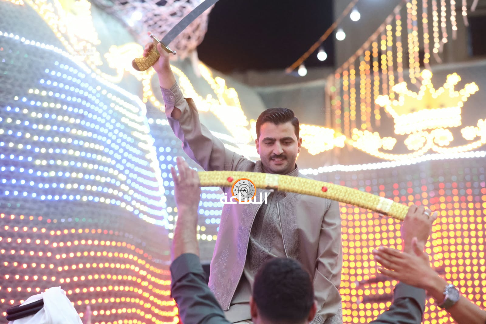 Madar Al-Saa Images 0.26162970816501785