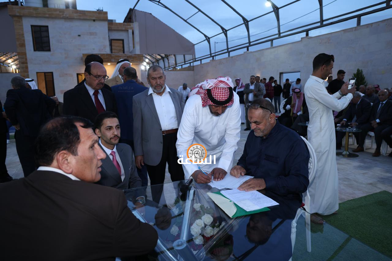 Madar Al-Saa Images 0.8072452483919005
