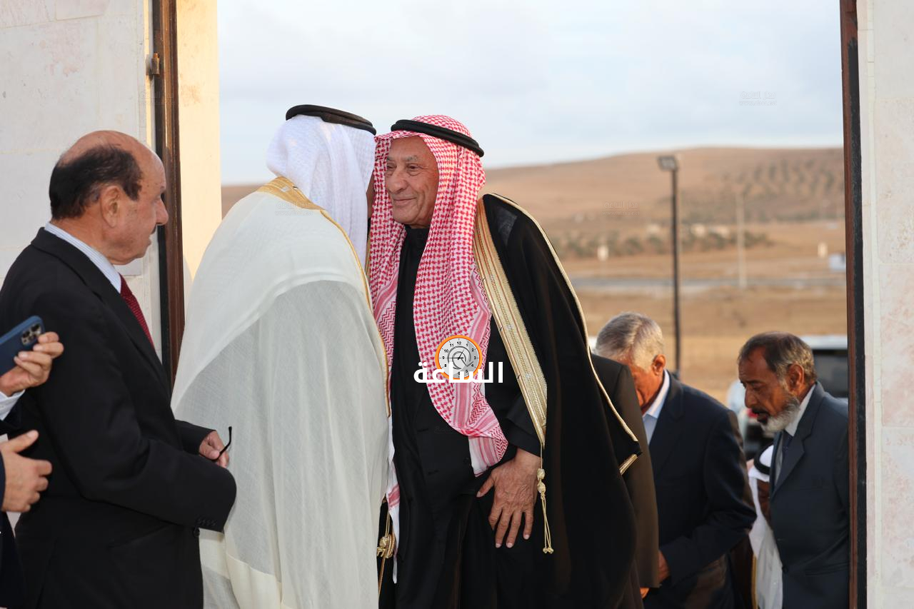 Madar Al-Saa Images 0.051191319549139136