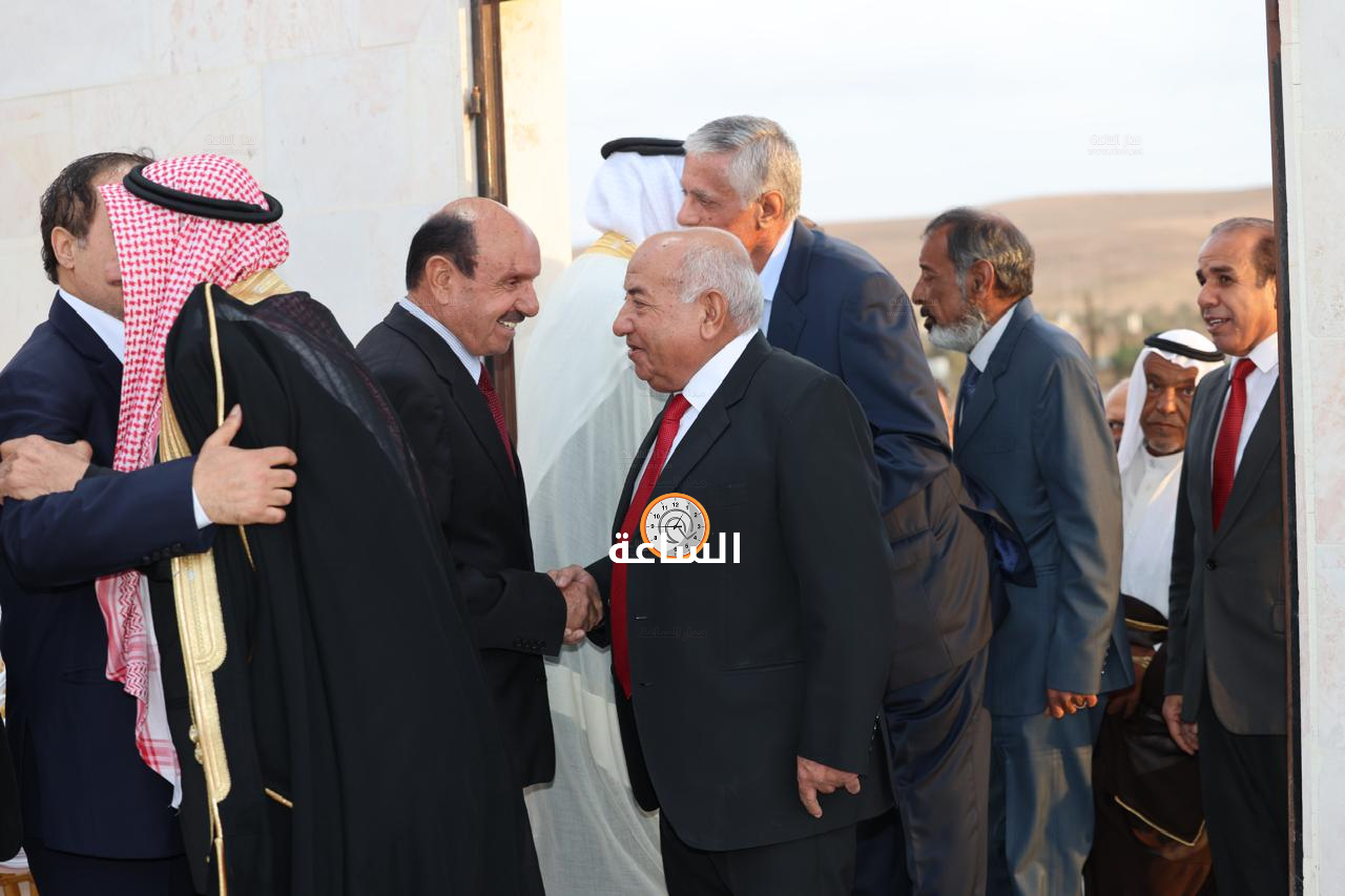 Madar Al-Saa Images 0.29853453254553464