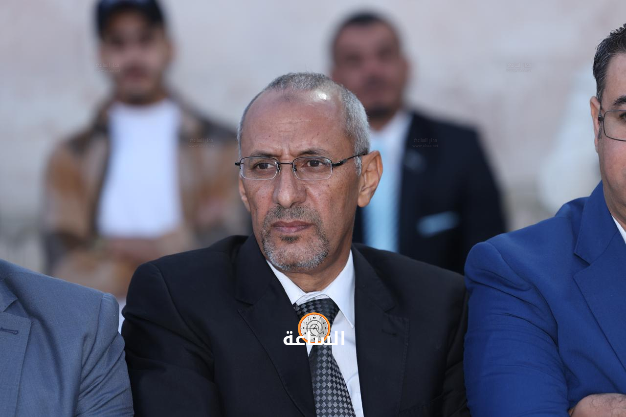Madar Al-Saa Images 0.349803524332441