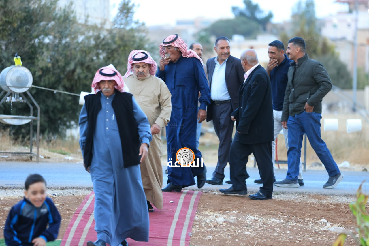 Madar Al-Saa Images 0.6565838840916336