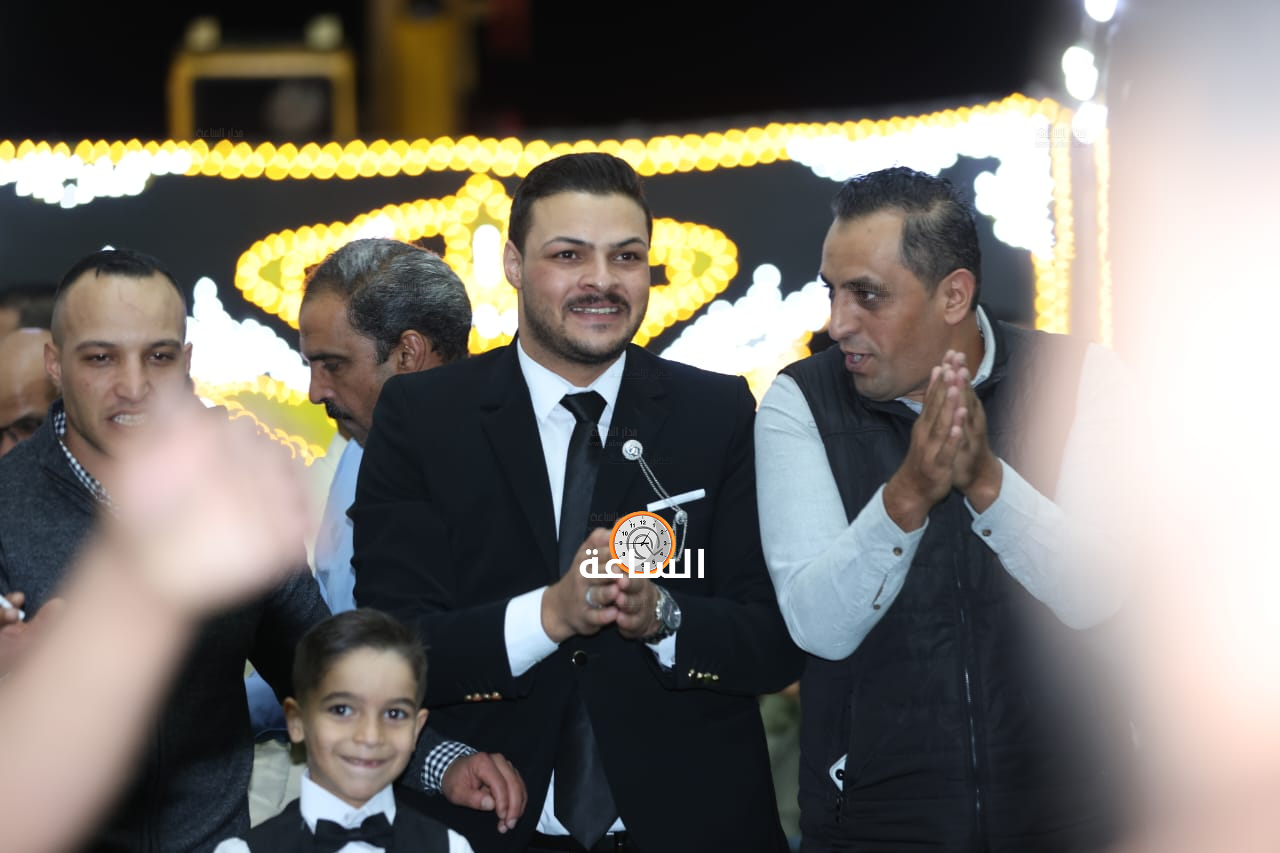 Madar Al-Saa Images 0.9535603307038916