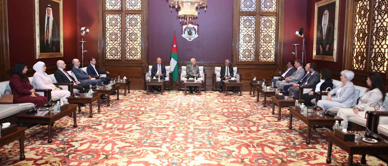 Madar Al-Saa Images 0.23455322274239598