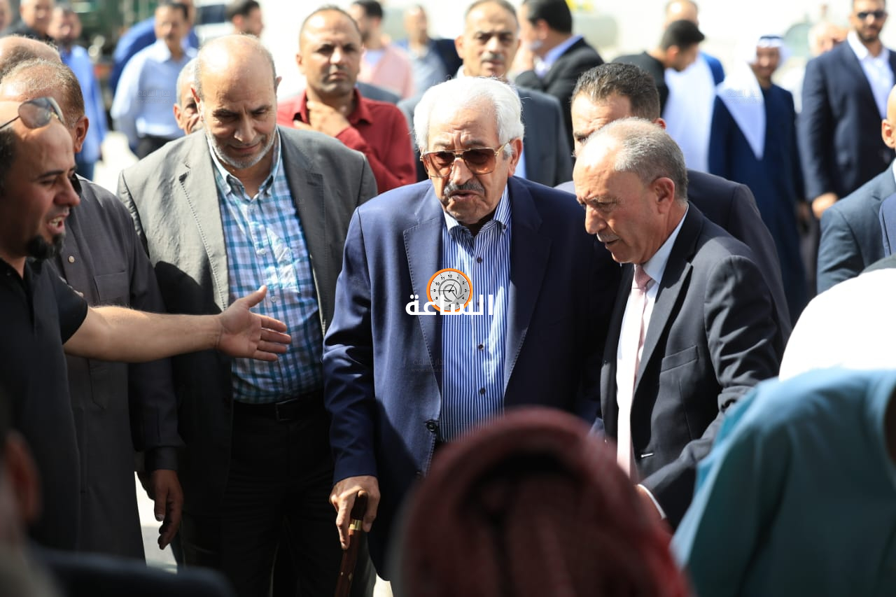 Madar Al-Saa Images 0.7761974155746244
