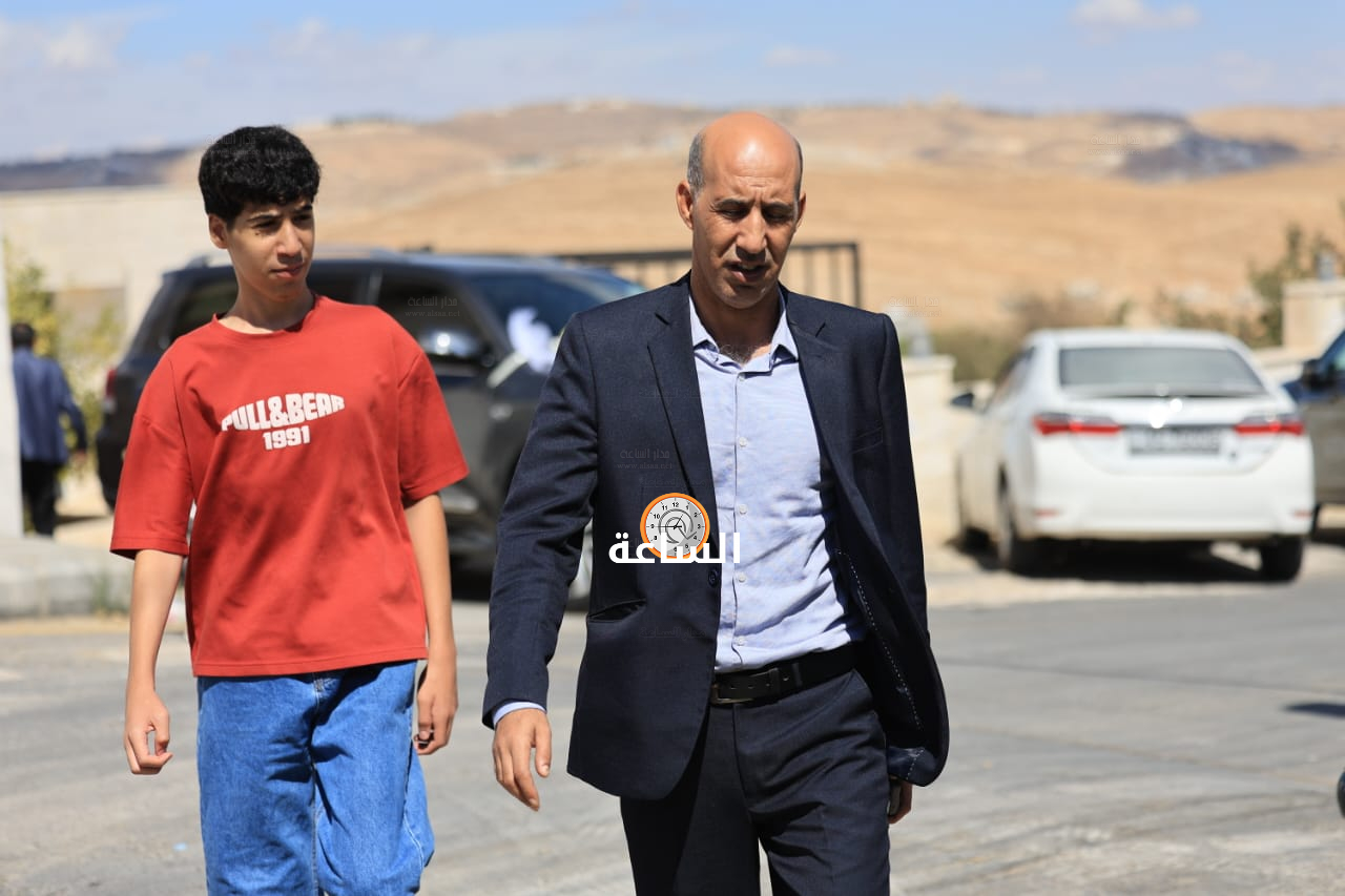 Madar Al-Saa Images 0.896354300670034