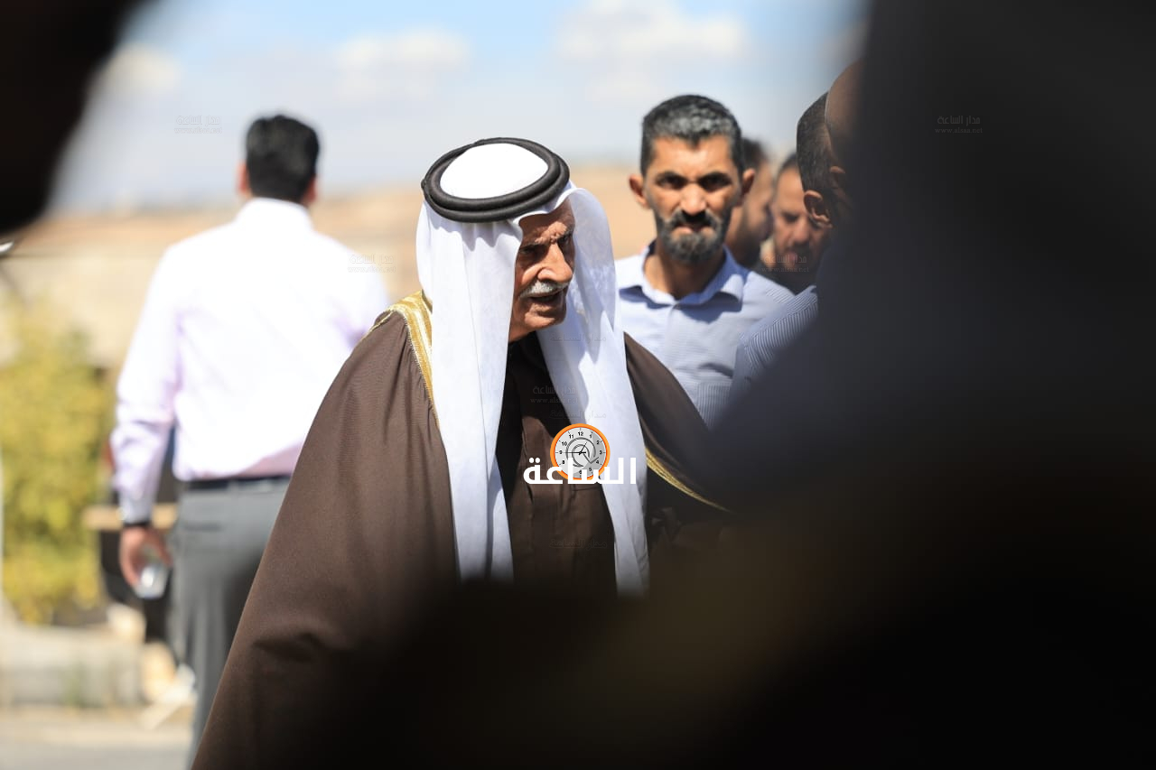 Madar Al-Saa Images 0.03504186331989423