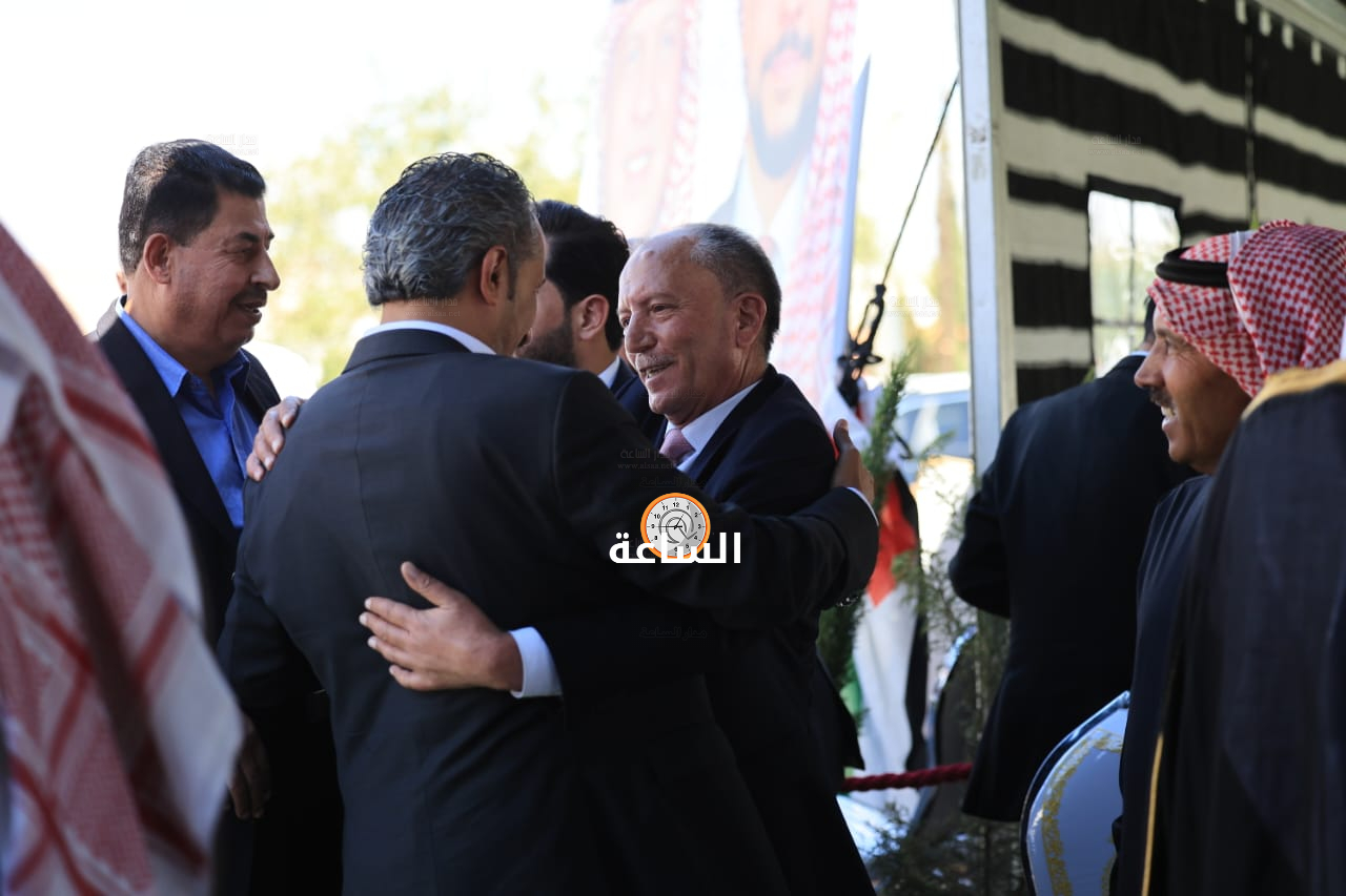 Madar Al-Saa Images 0.6997657115298214