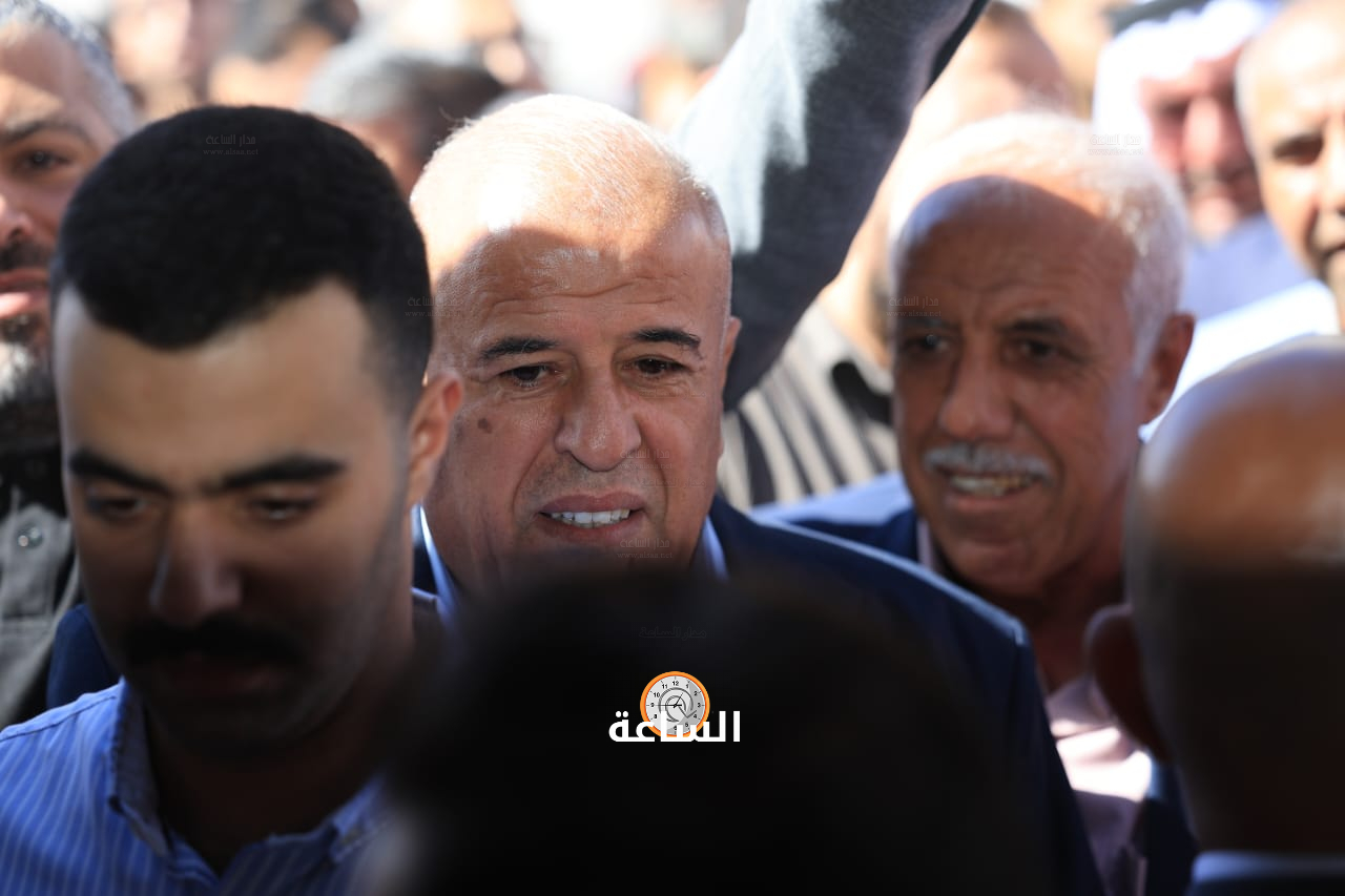 Madar Al-Saa Images 0.5836941644163999