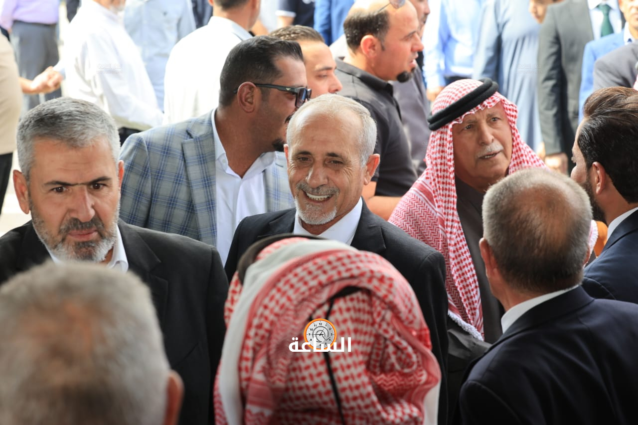 Madar Al-Saa Images 0.8988226551250603