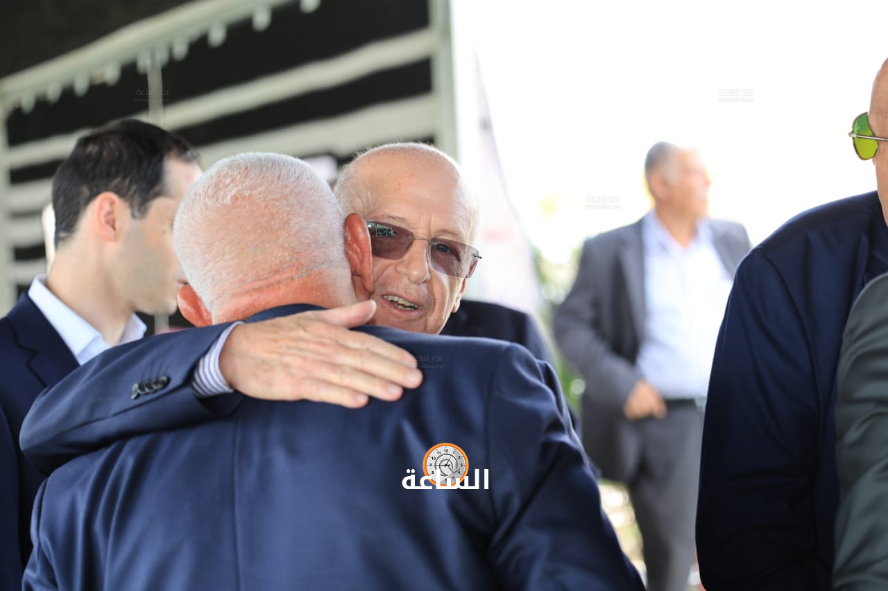 Madar Al-Saa Images 0.13371895379430465