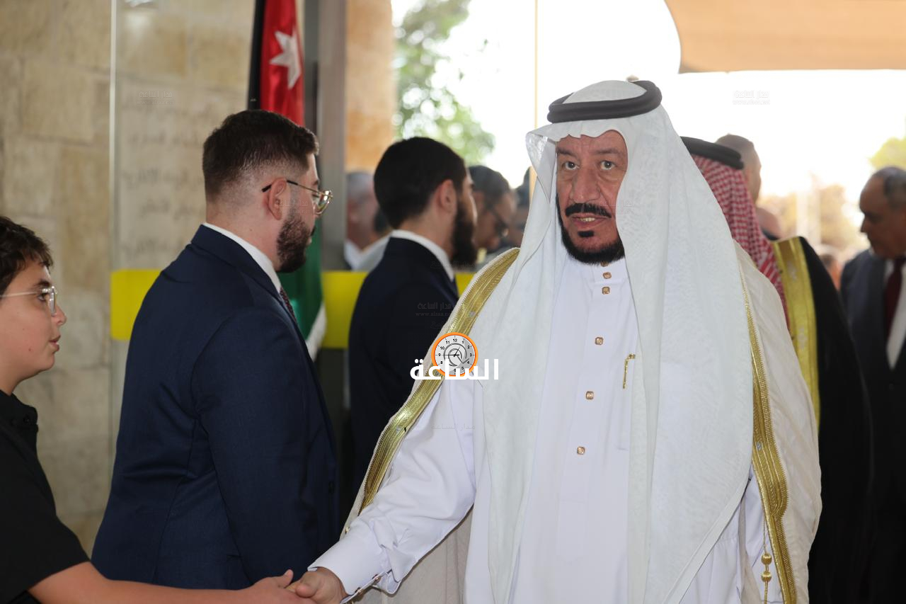 Madar Al-Saa Images 0.4081072075520311