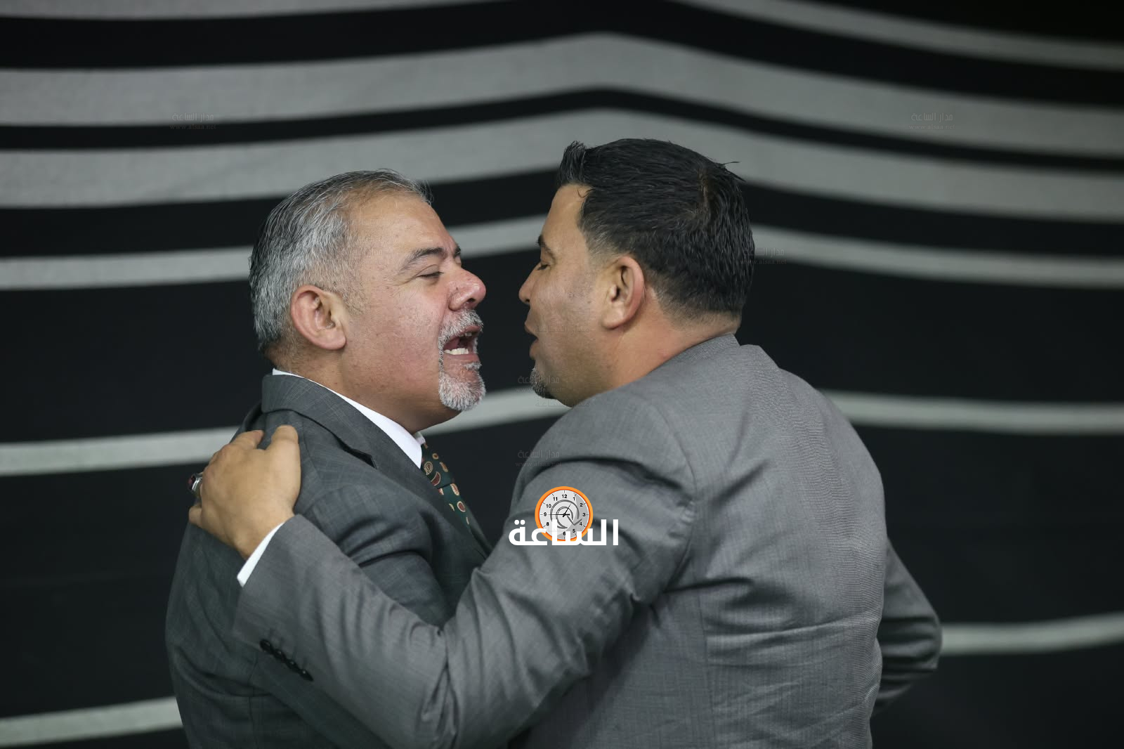 Madar Al-Saa Images 0.9835952928994901