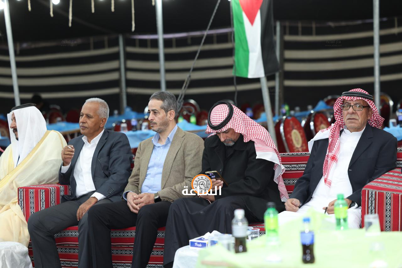 Madar Al-Saa Images 0.19563678985059563