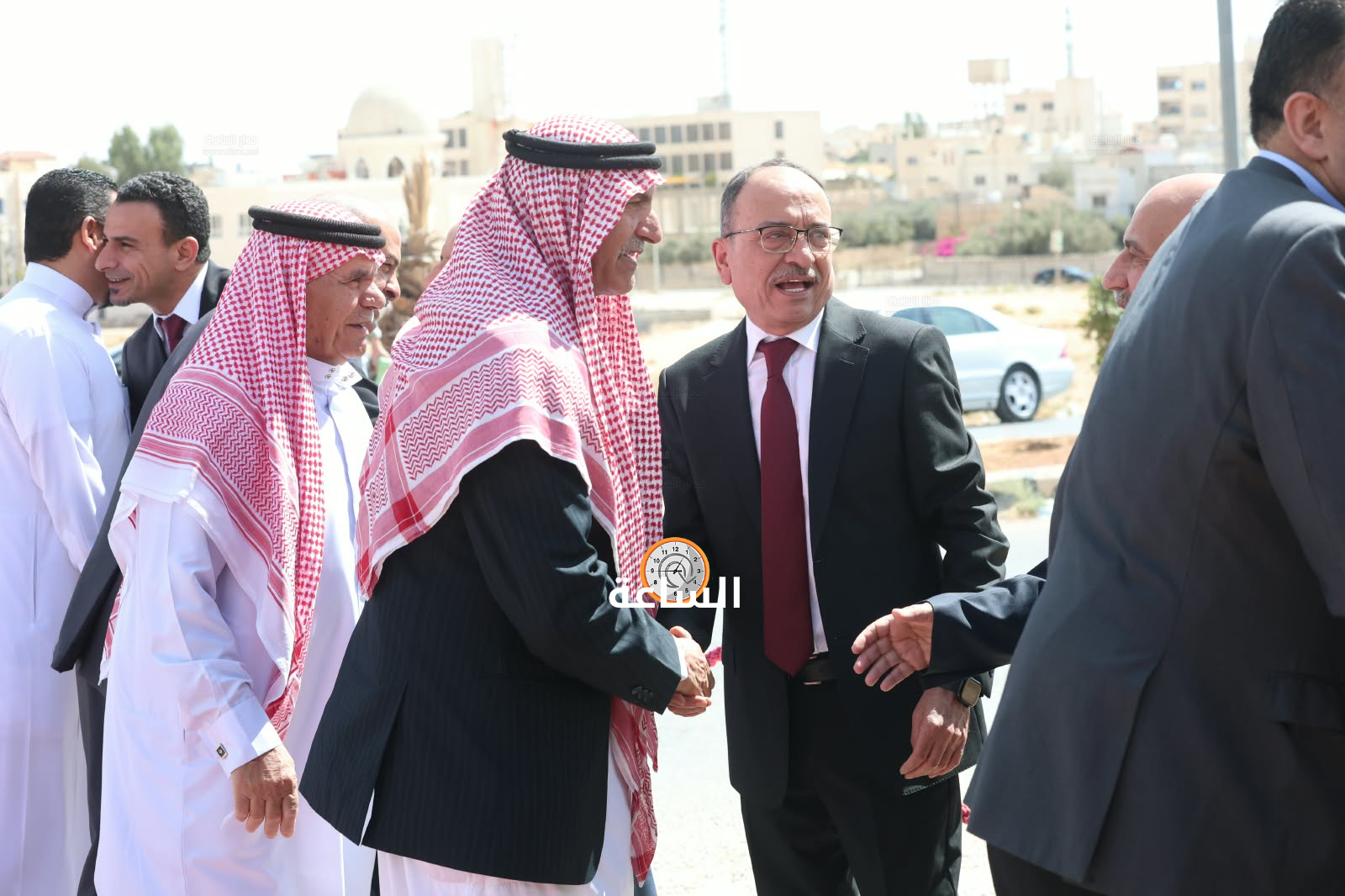 Madar Al-Saa Images 0.09832216782918968