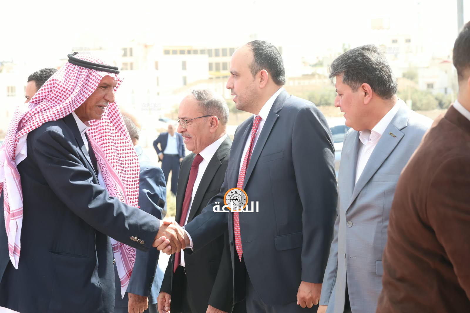 Madar Al-Saa Images 0.3902568679411189